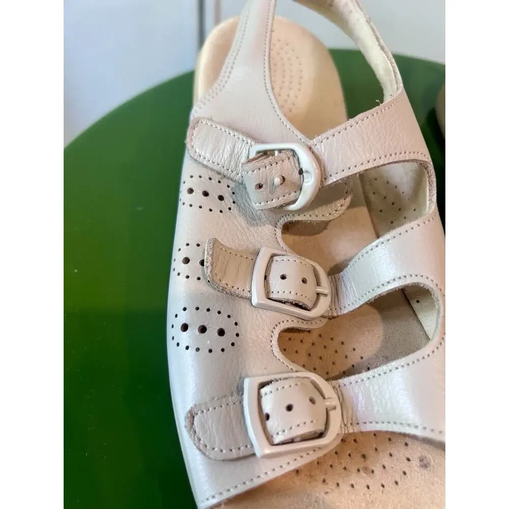 Women’s SAS Tripad Comfort Triple Buckle Beige Sandal‎ Shoes Size 9.5 S Narrow